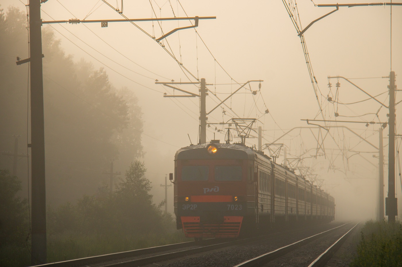 ЭР2Р-7023; Фотозарисовки (Московская железная дорога)