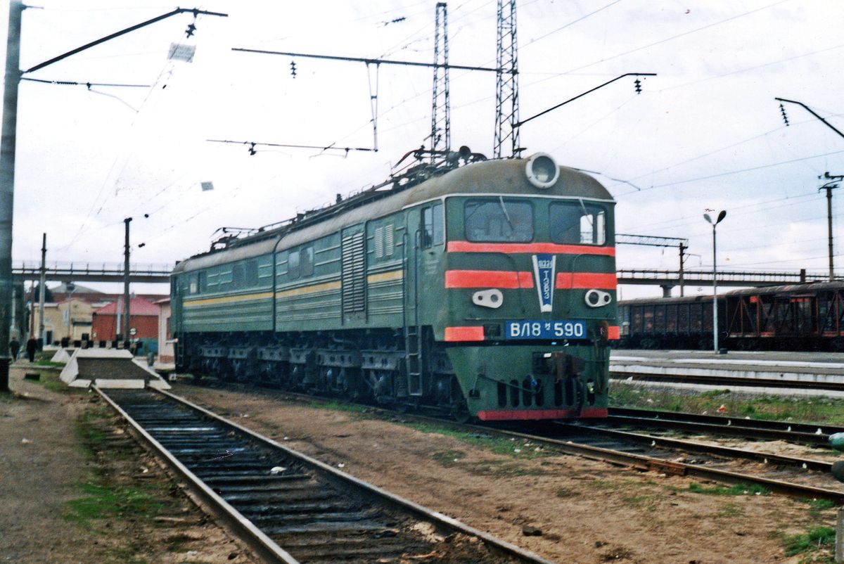 ВЛ8М-590