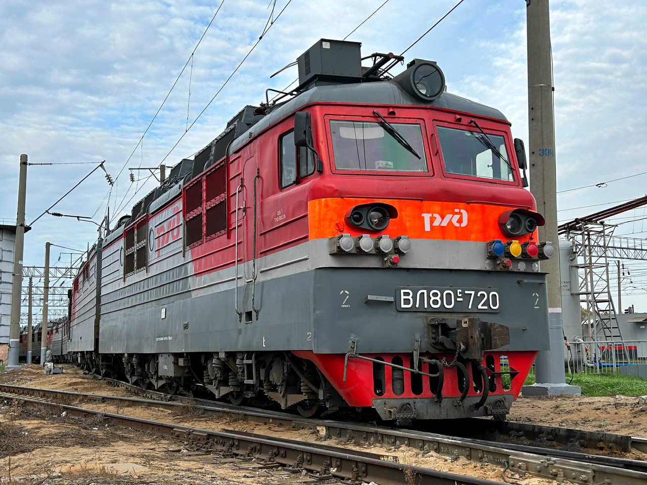 ВЛ80С-720
