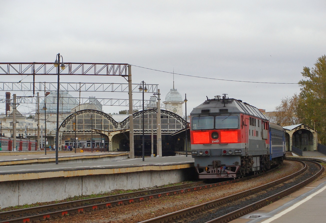 ТЭП70-0246; October Railway — Stations
