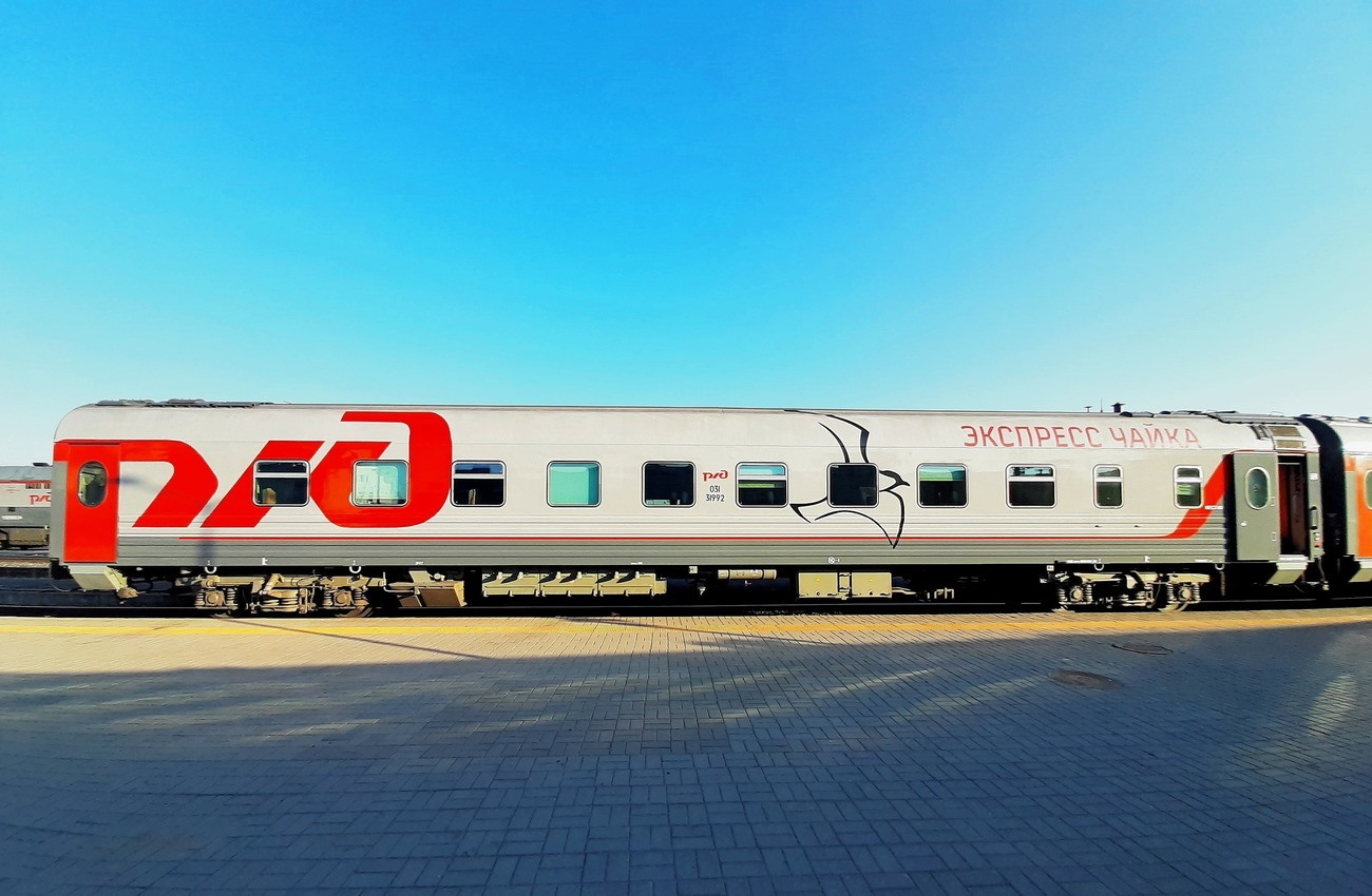 Северная железная дорога — Пассажирские вагоны и поезда
