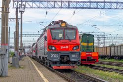 ЭП20-068 (Moscow Railway); ЧМЭ3Т-7267 (Gorky Railway)