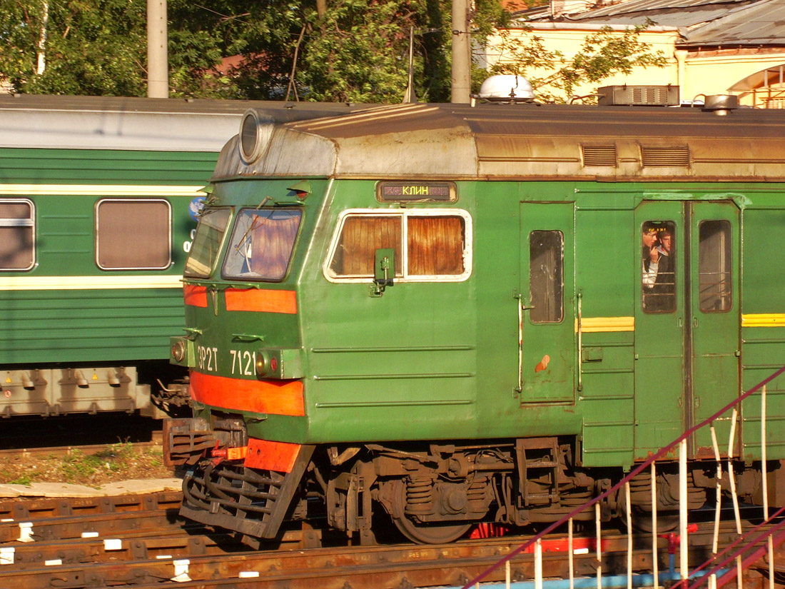 ЭР2Т-7121