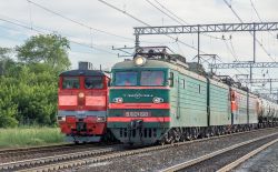 ВЛ10У-198 (Kuybyshev Railway); 2ТЭ10УТ-0047 (South Urals Railways)