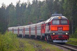 ДМ62-1843 (October Railway); ЭР2К-1228 (October Railway)