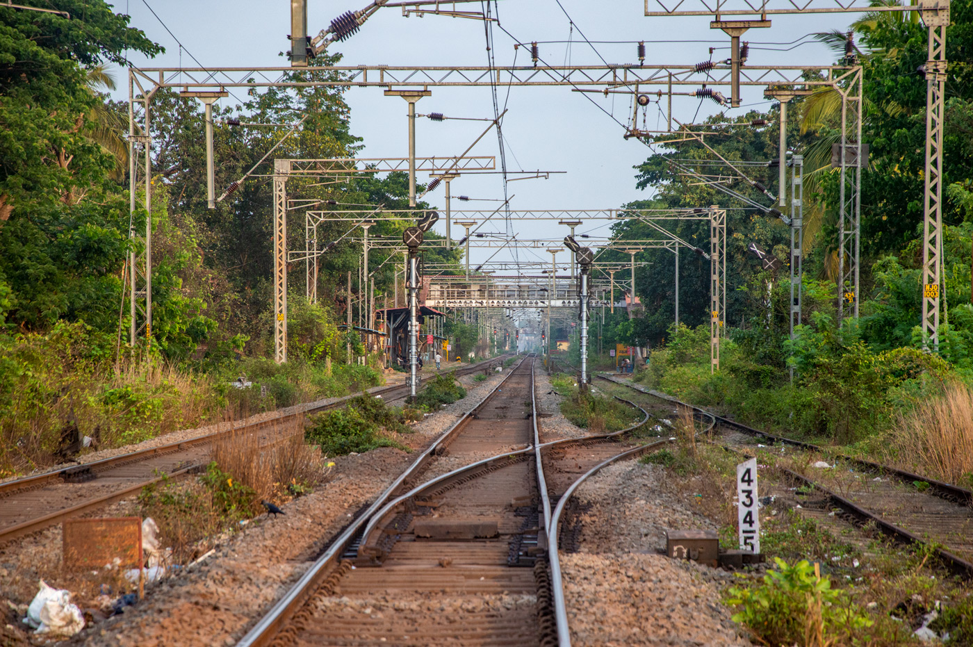 Железные дороги Индии — Станции и Перегоны
