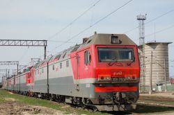 ВЛ10У-476 (Куйбышевская железная дорога); 2ЭС6-750 (Московская железная дорога)