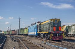 ЭП1М-511 (Горьковская железная дорога); ТЭМ2УМ-253 (Октябрьская железная дорога)