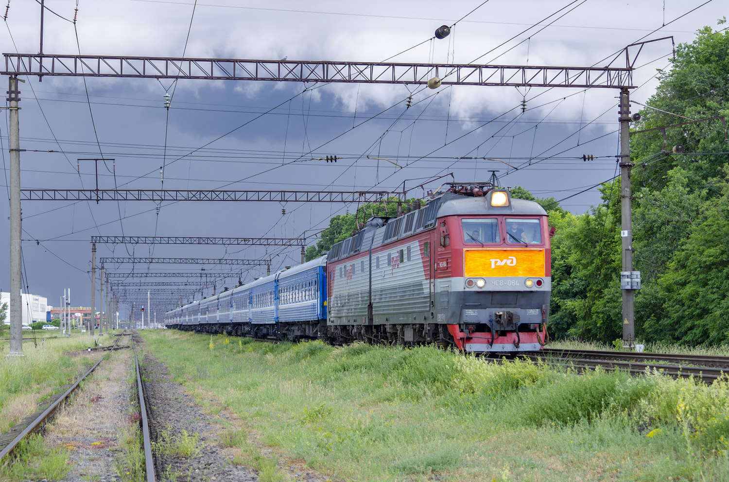 ЧС8-064
