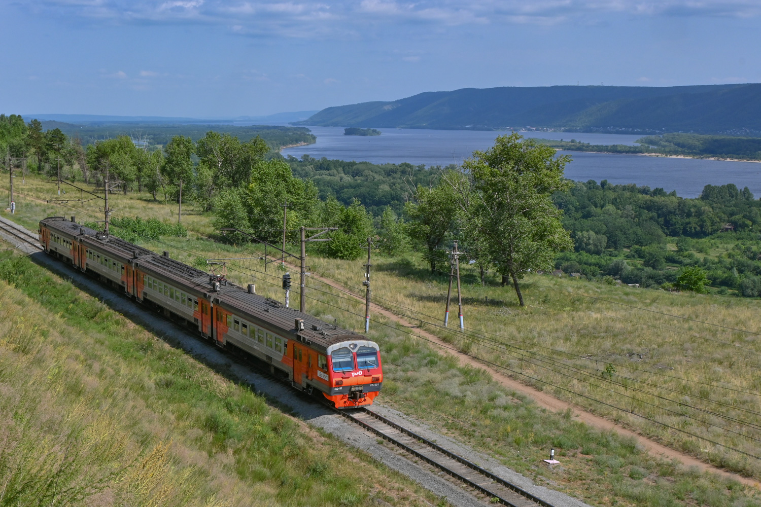 ЭД4М-0173; Фотозарисовки (Куйбышевская железная дорога)