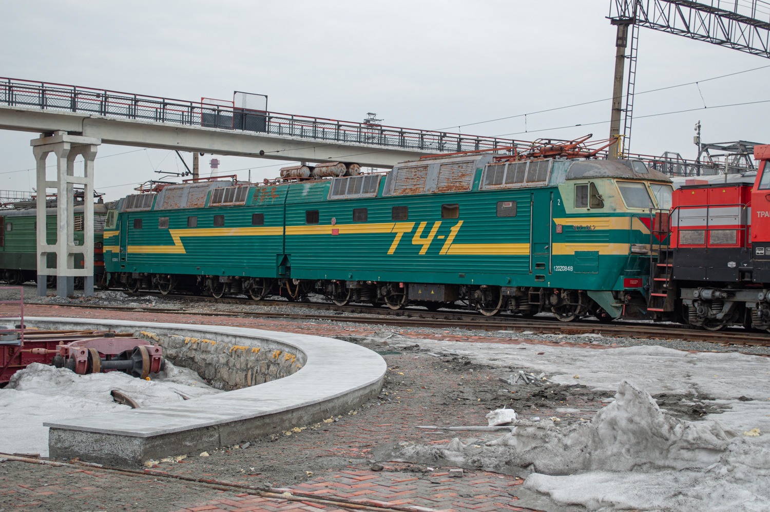 ЧС7-042