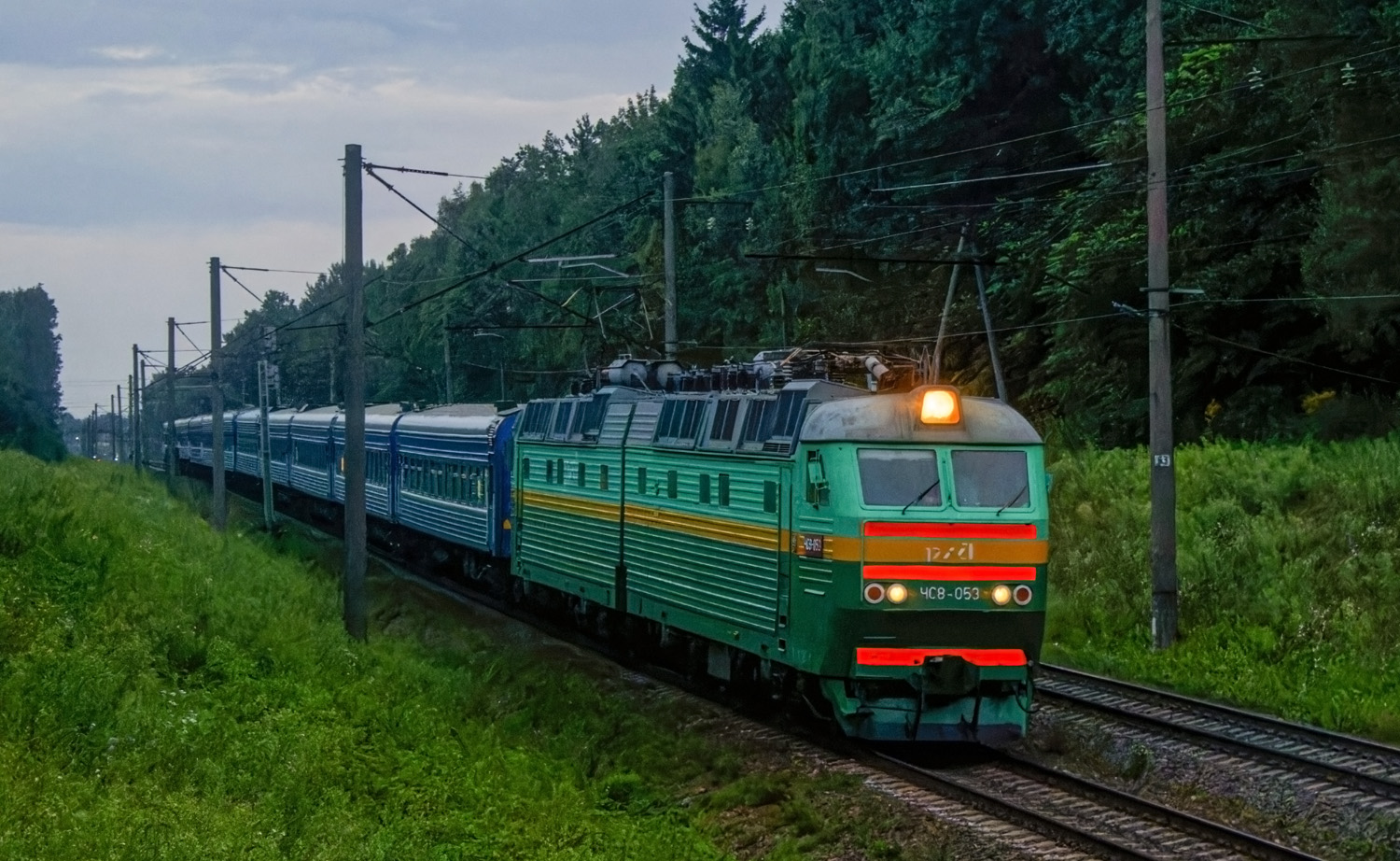 ЧС8-053