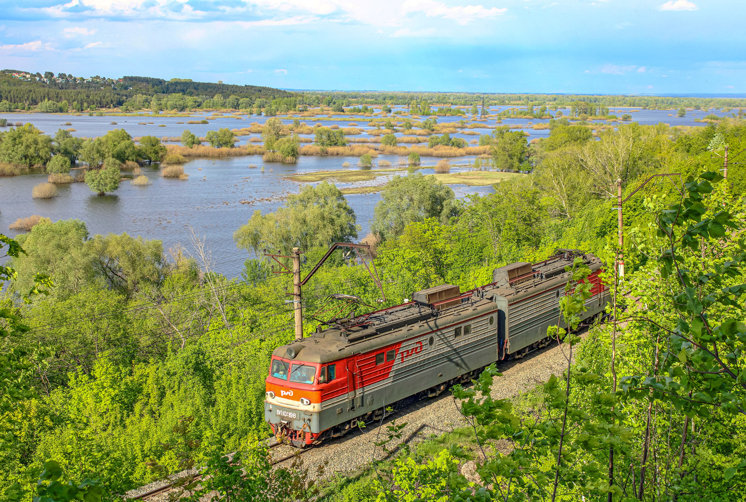 ВЛ10У-198