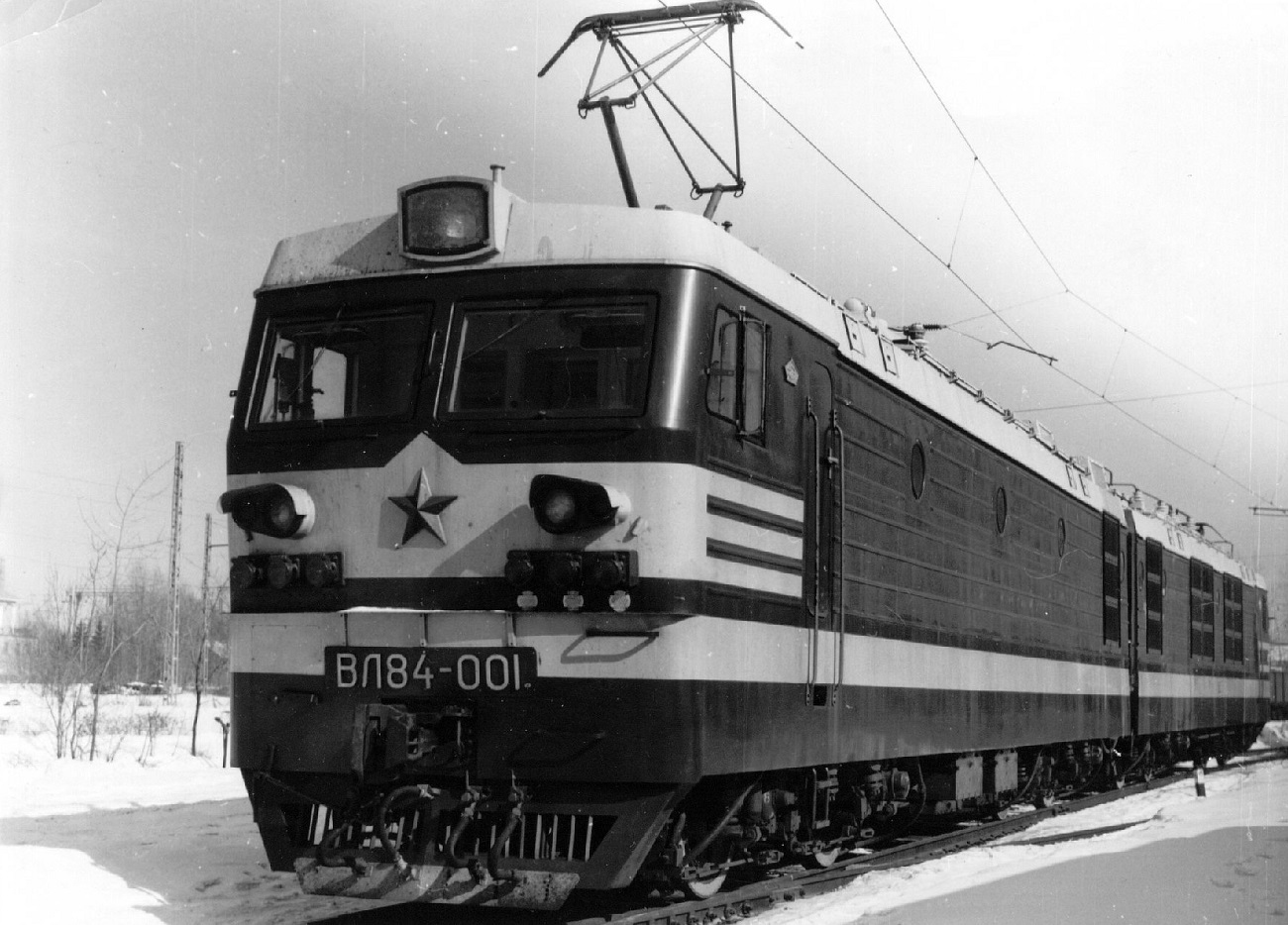 ВЛ84-001