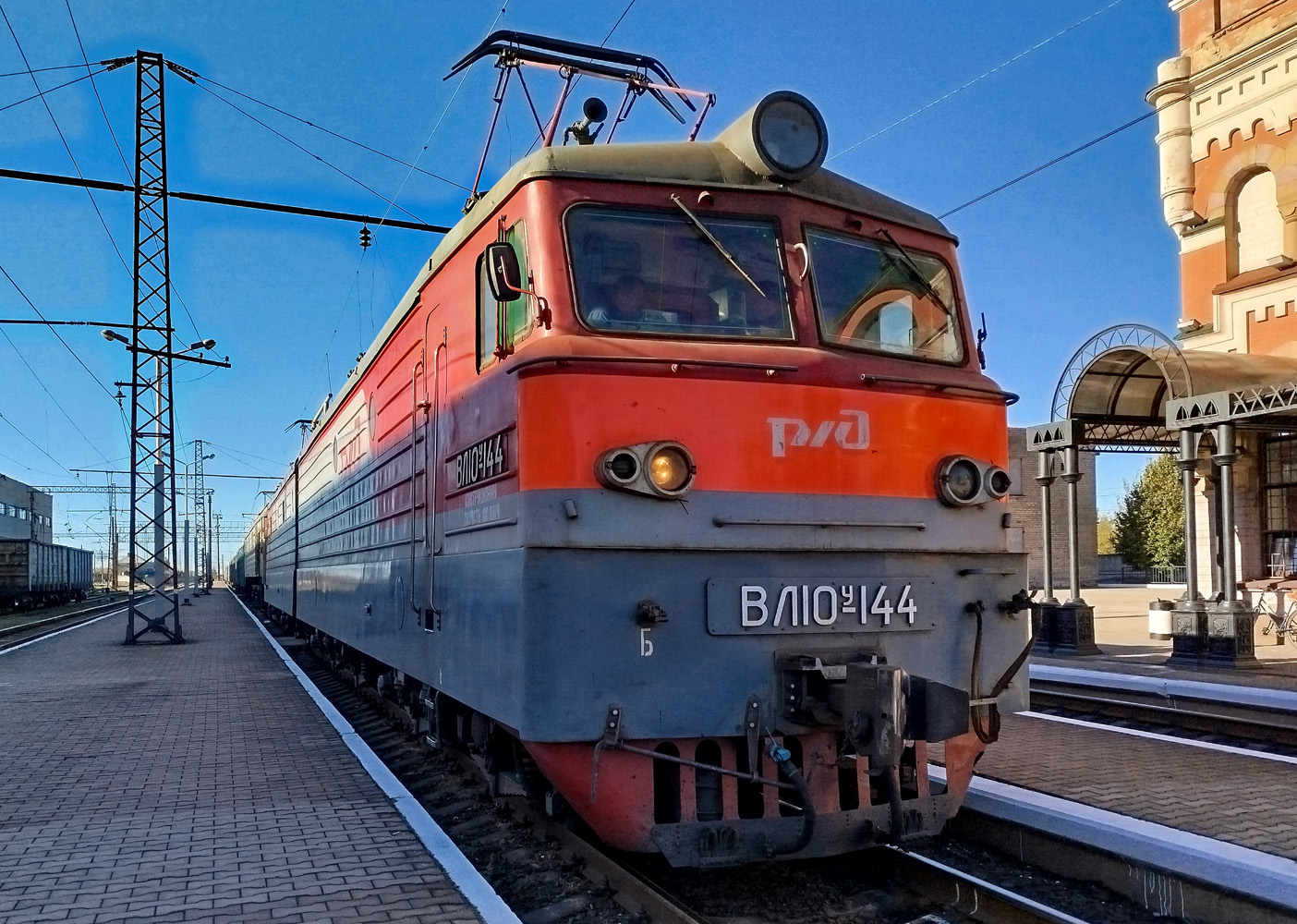 ВЛ10У-144