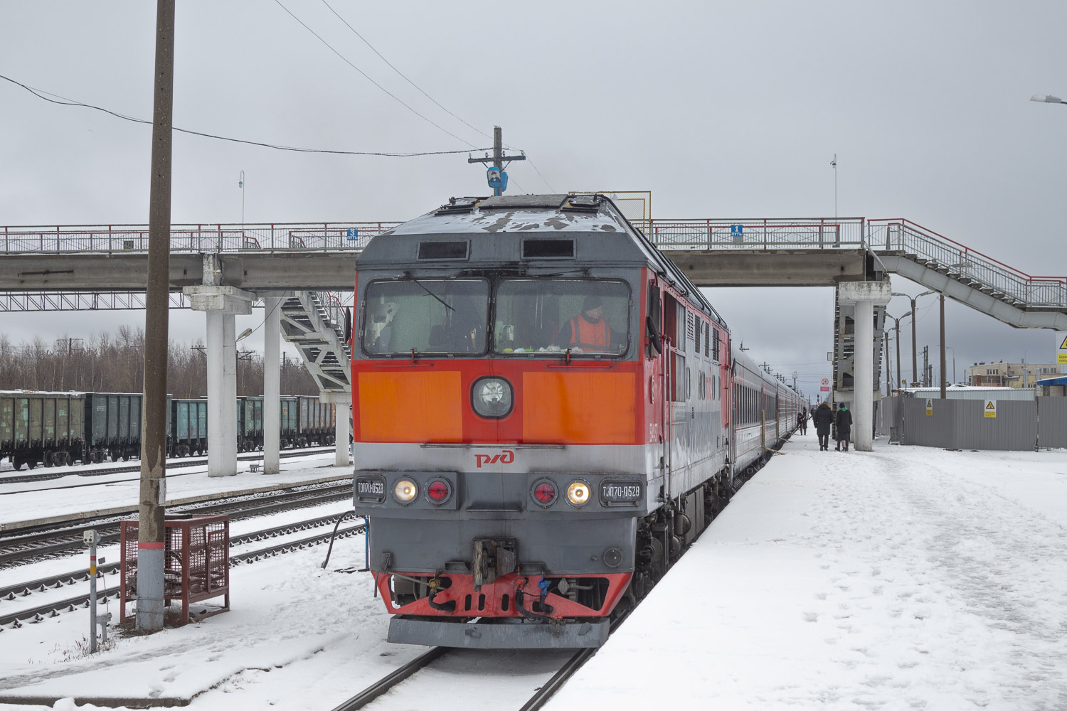 ТЭП70-0528