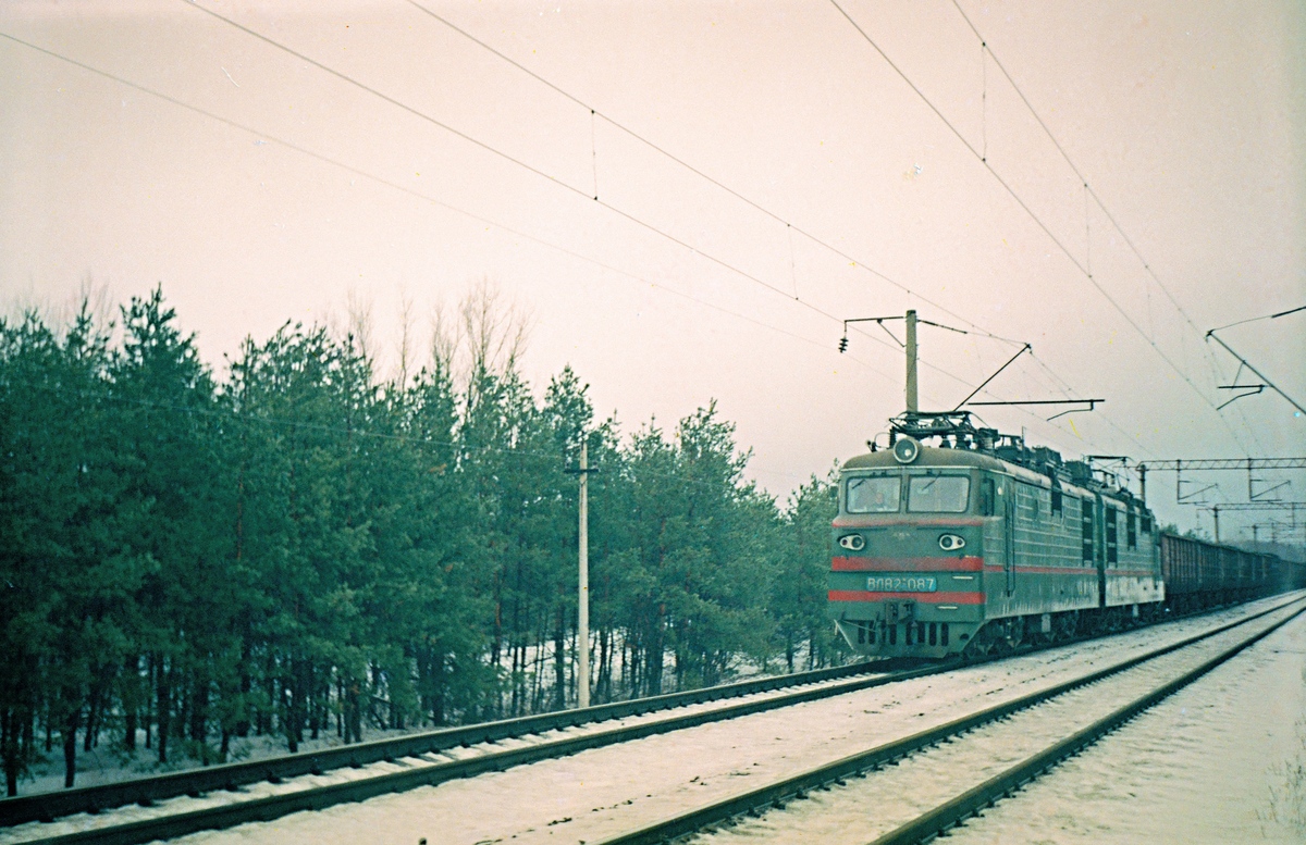 ВЛ82М-087