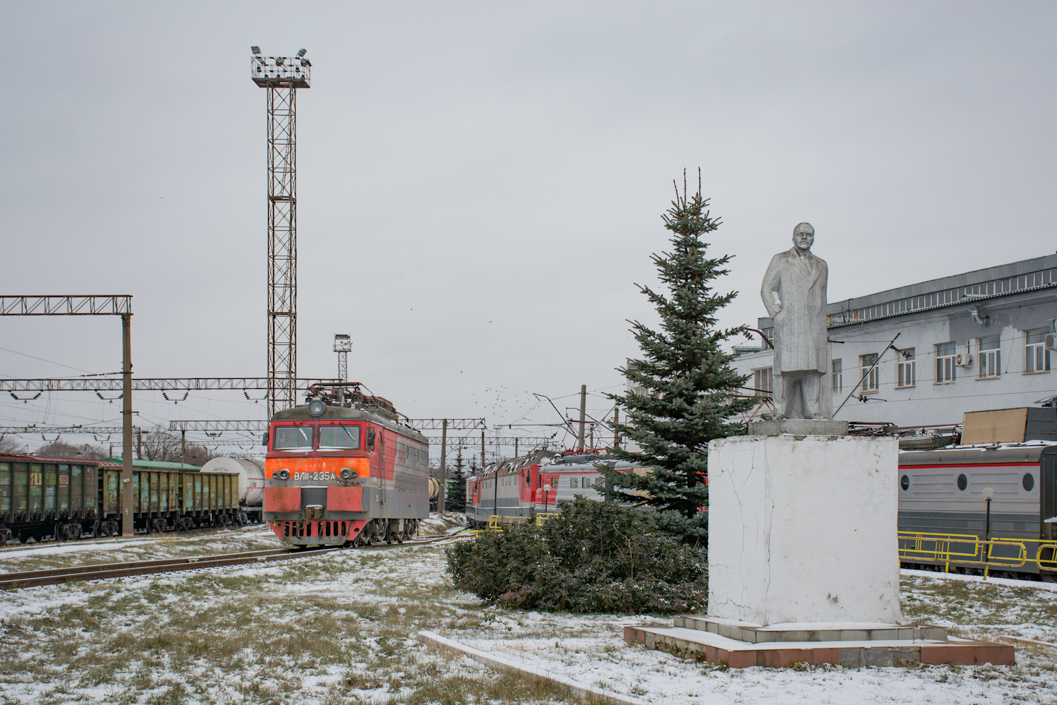 ВЛ11-235; Разные фотографии (Московская железная дорога)