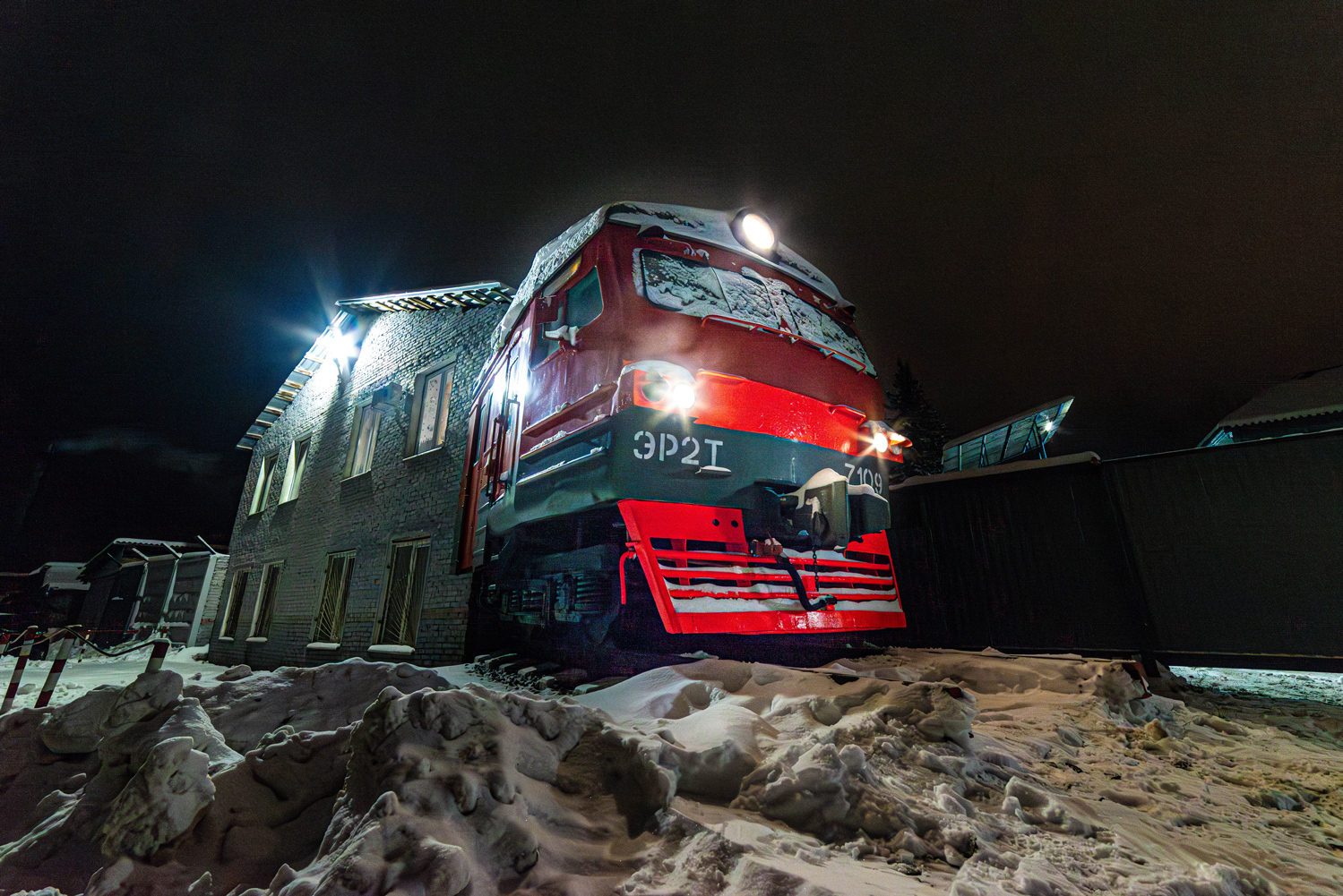 ЭР2Т-7109; Фотозарисовки (Московская железная дорога)