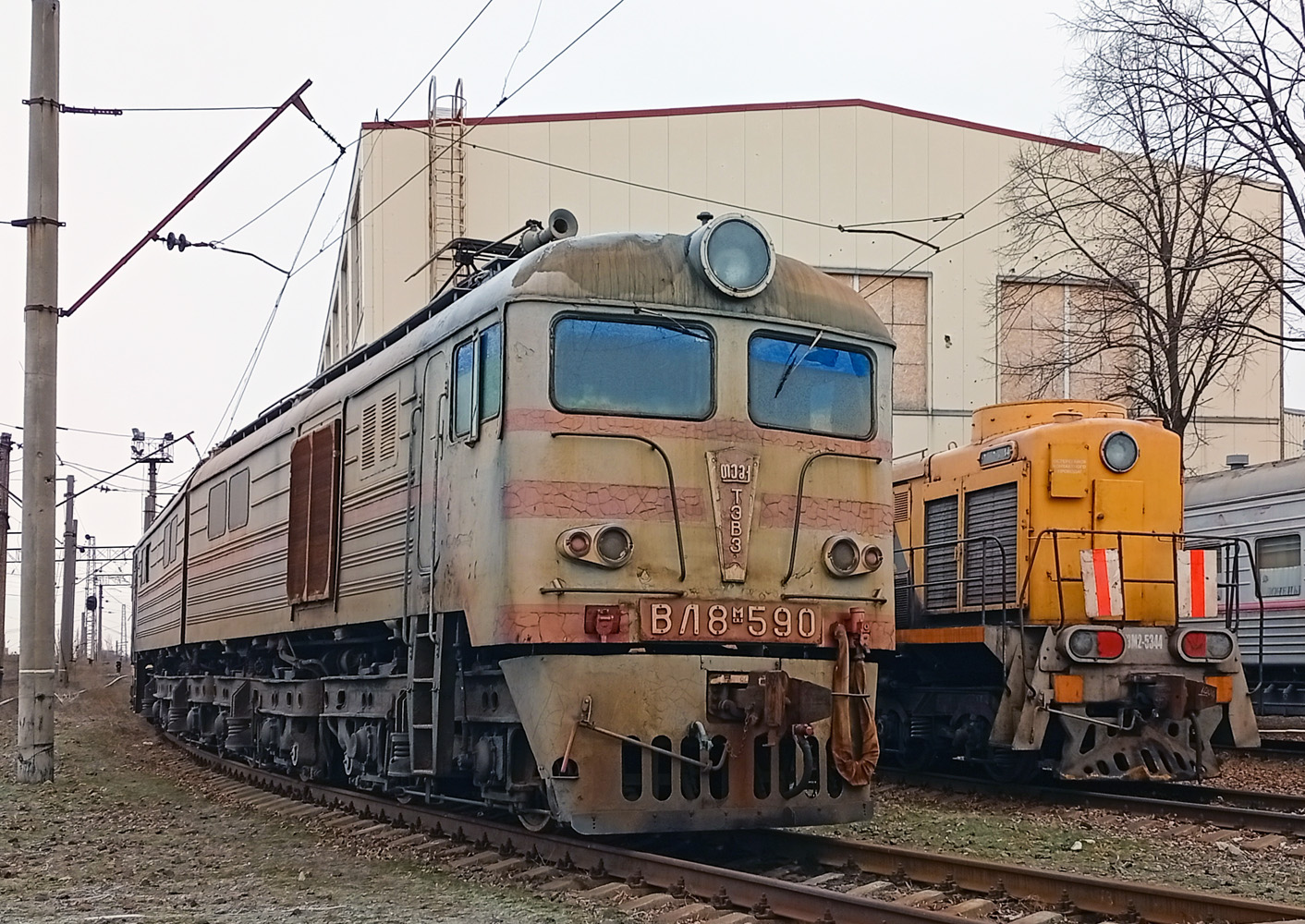 ВЛ8М-590