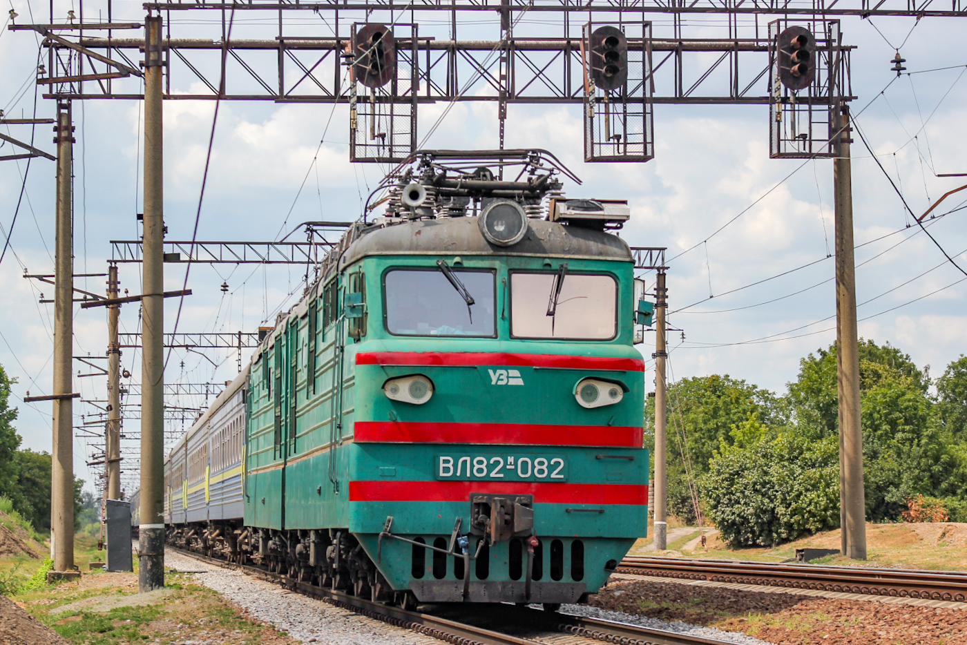ВЛ82М-082