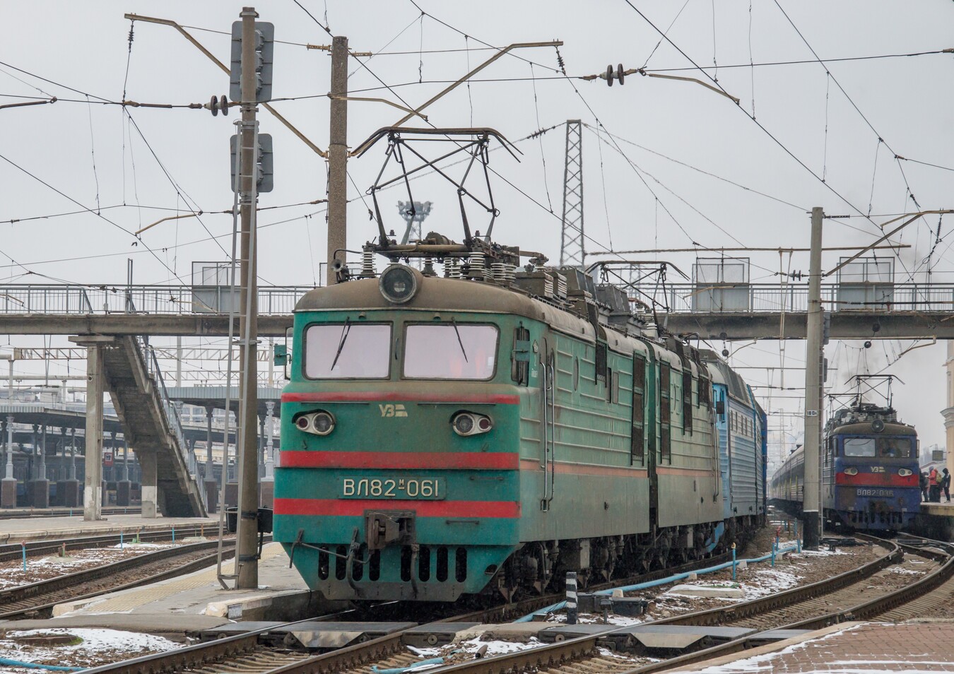 ВЛ82М-061