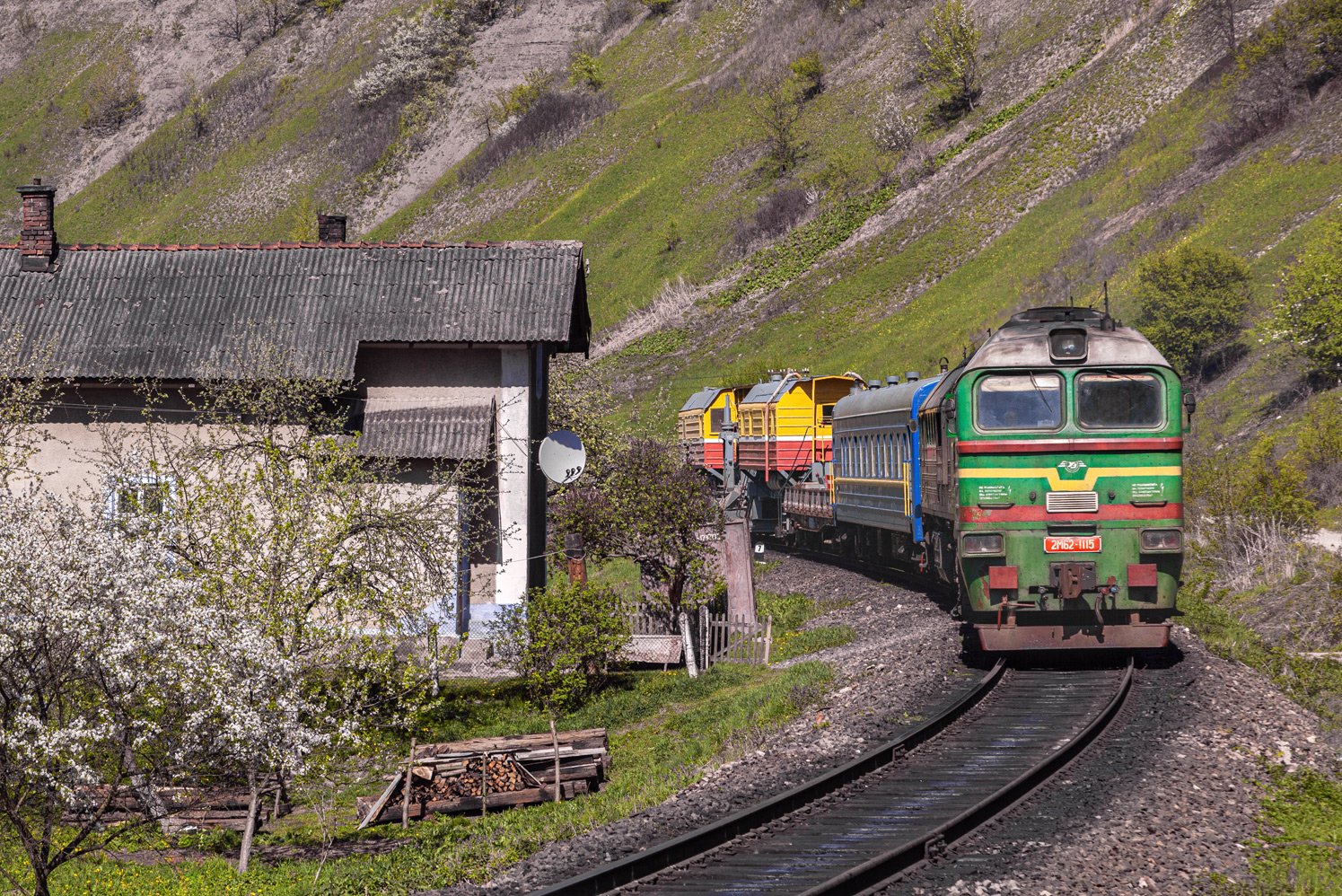 2М62-1115