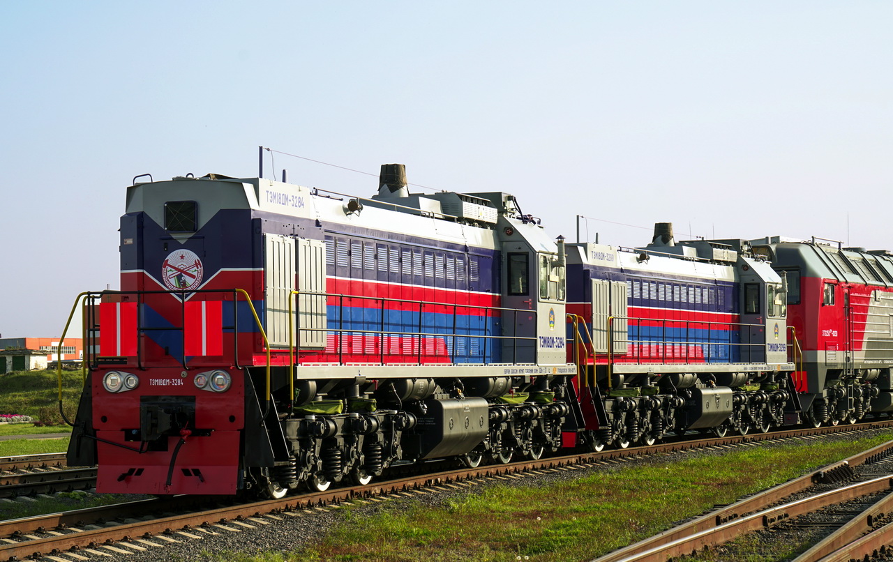 ТЭМ18ДМ-3284