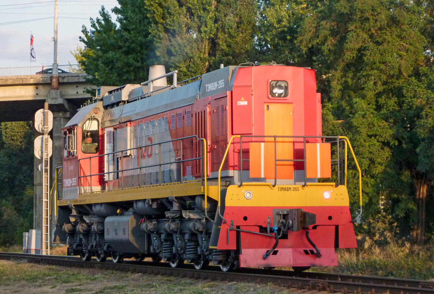 ТЭМ18ДМ-2155