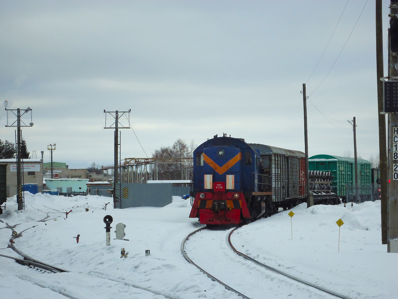ТЭМ2-5758