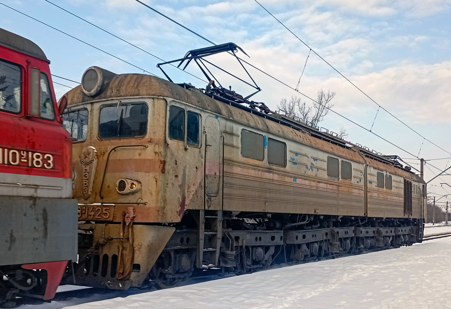 ВЛ8М-1425