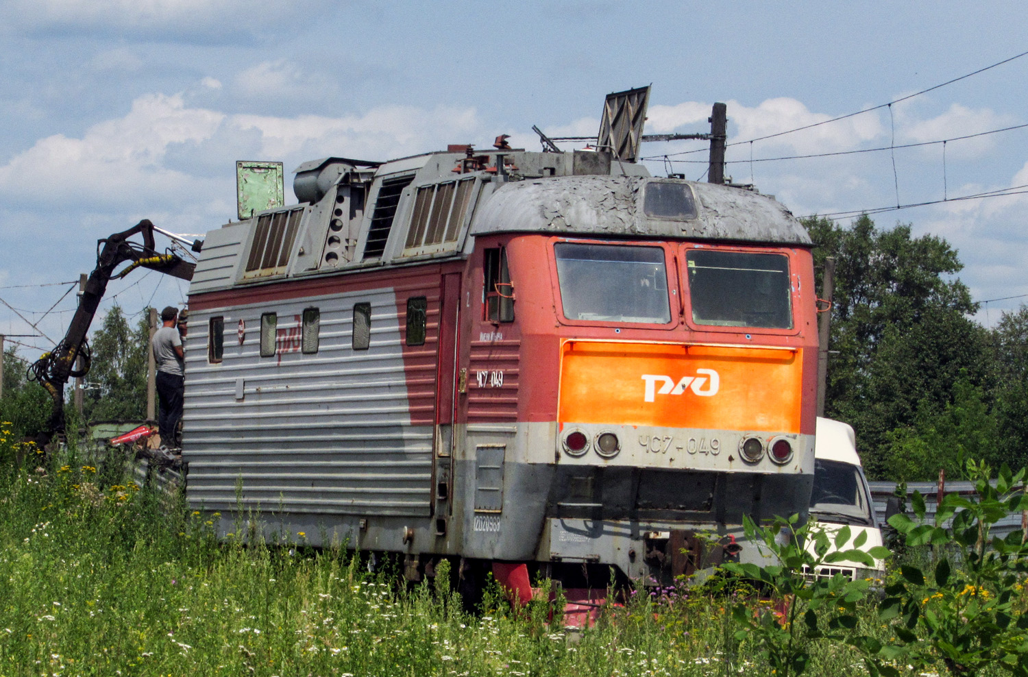 ЧС7-049