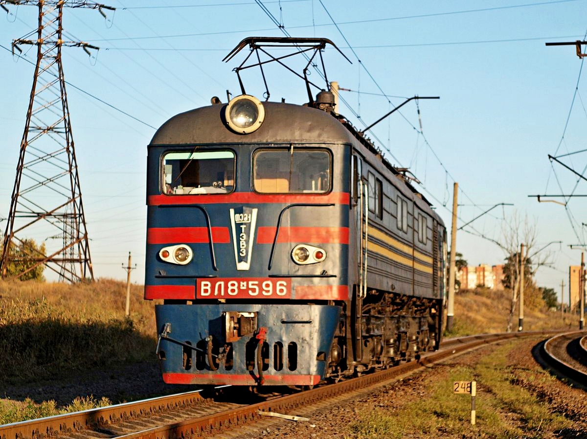 ВЛ8-596
