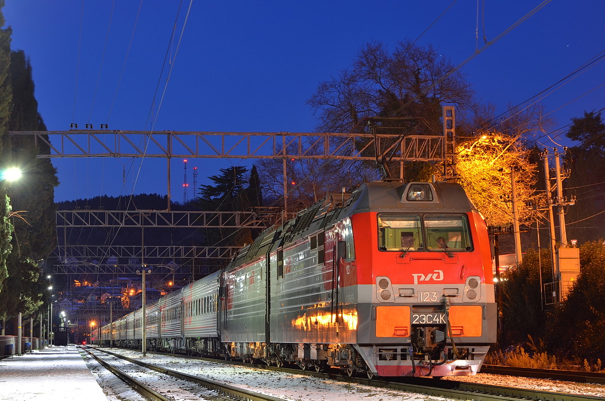 2ЭС4К-123