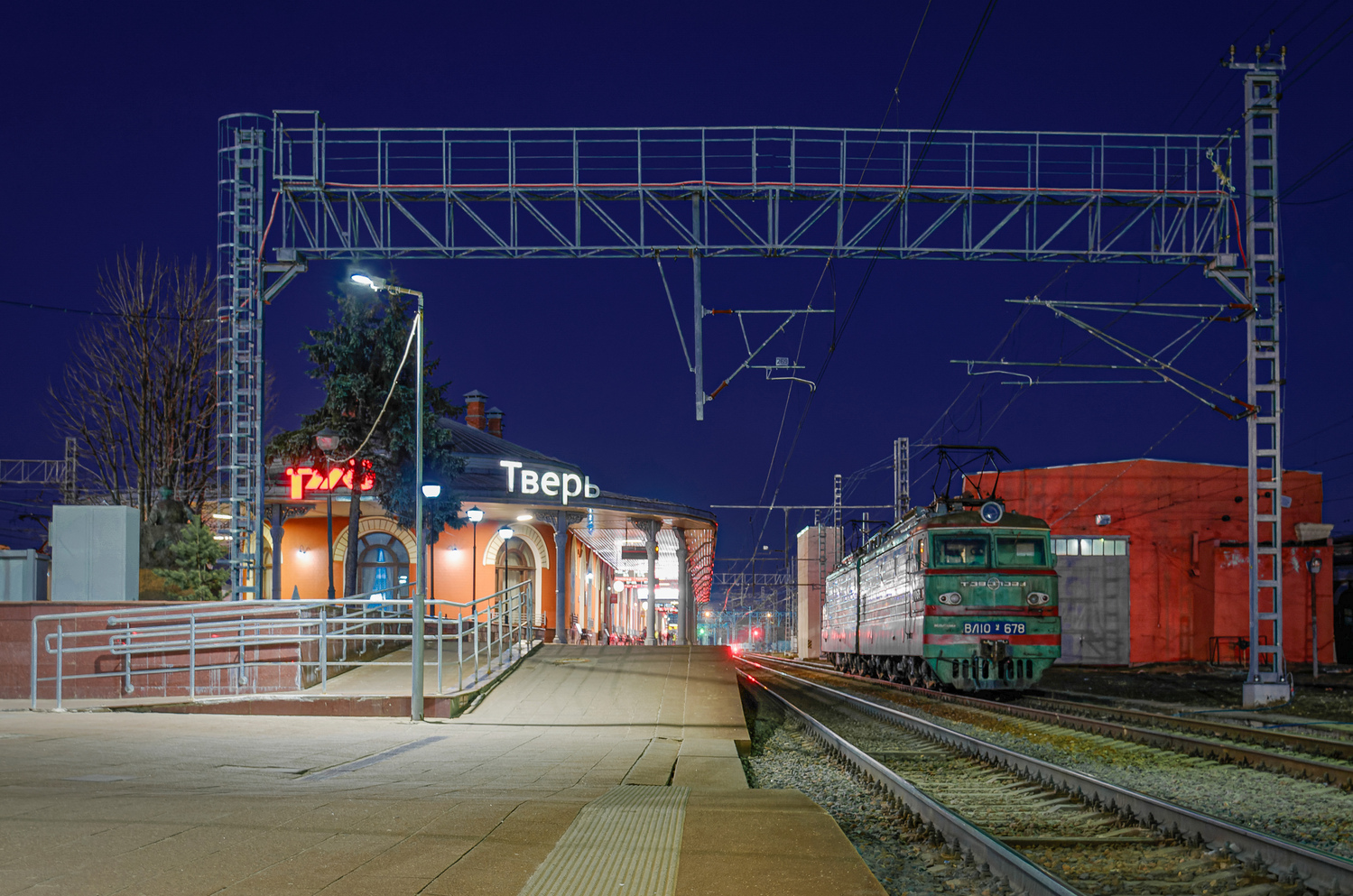 ВЛ10У-678