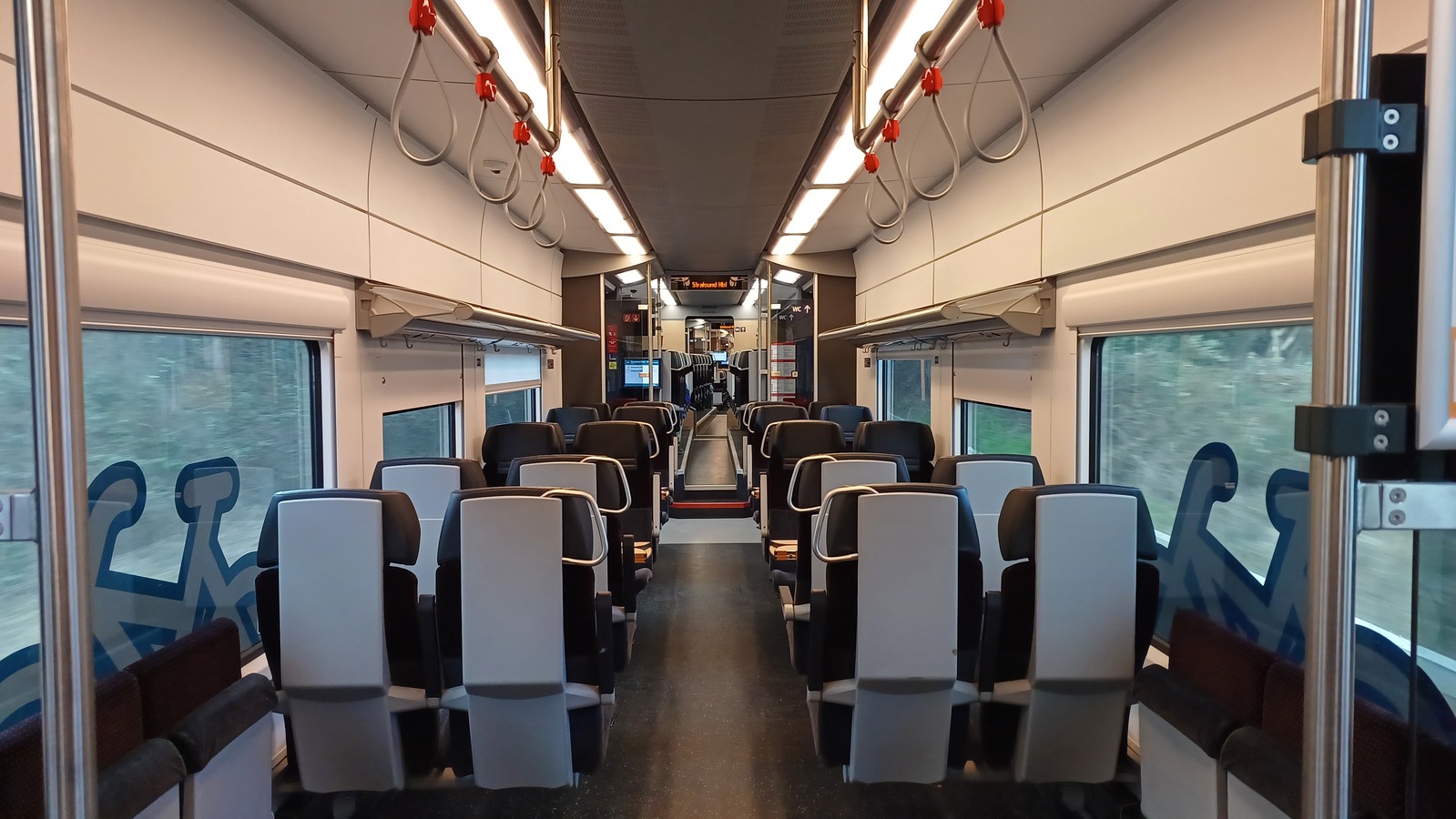 4746 302; Германия, частные перевозчики &mdash; Пассажирские салоны