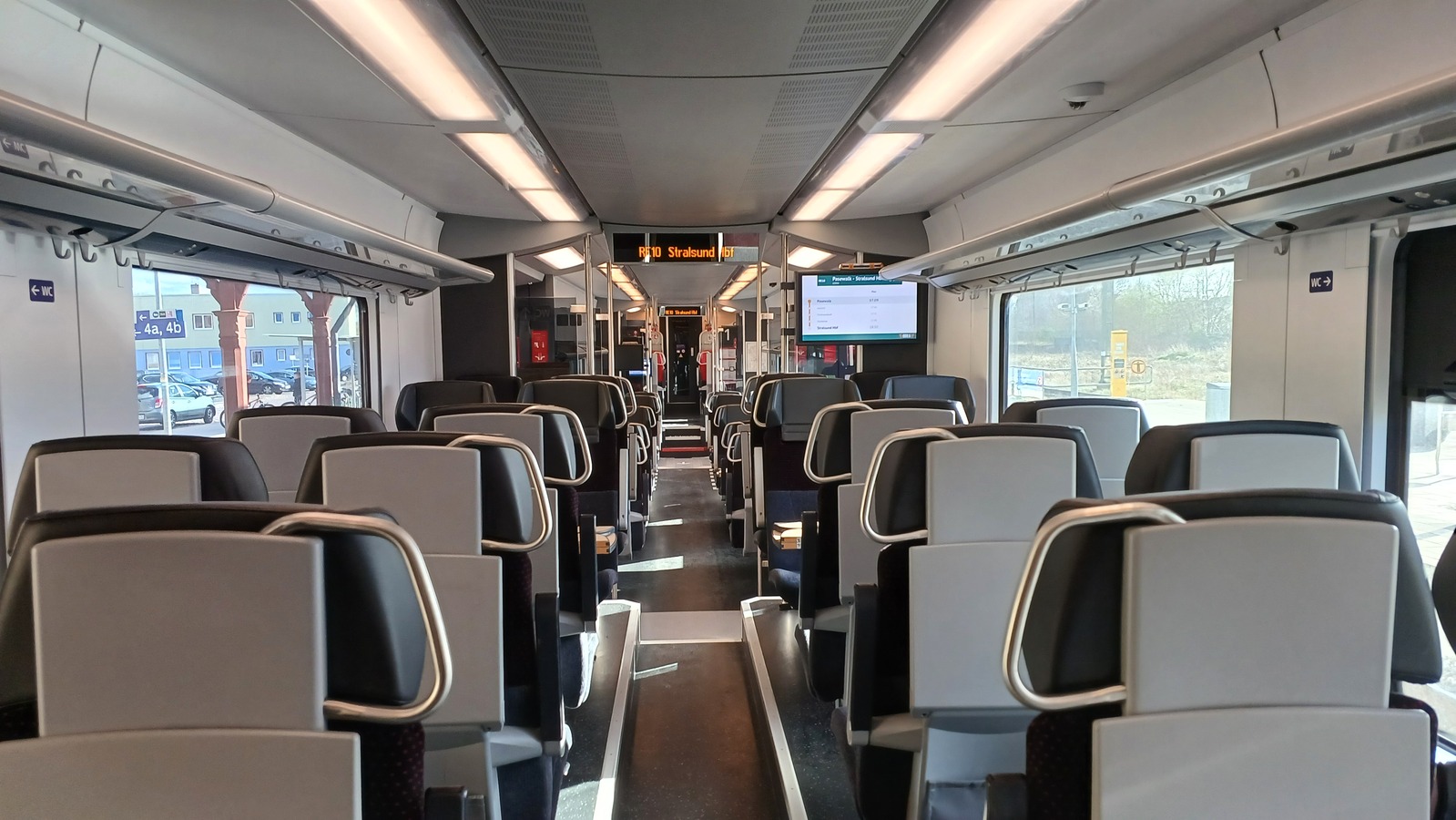 4746 302; Германия, частные перевозчики &mdash; Пассажирские салоны