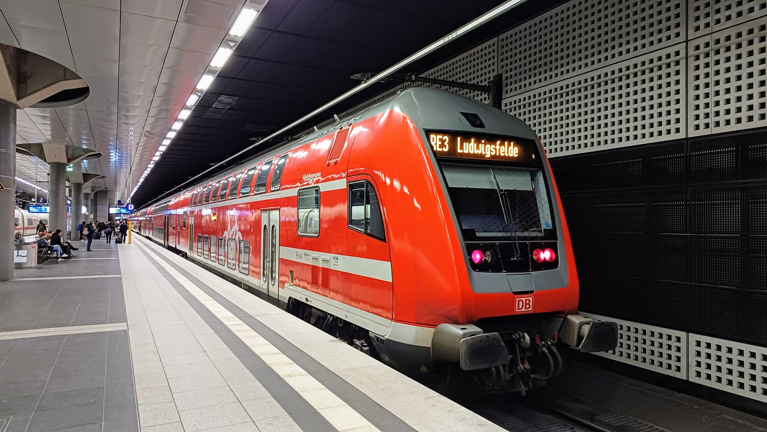 Passenger and service cars (DB Regio)