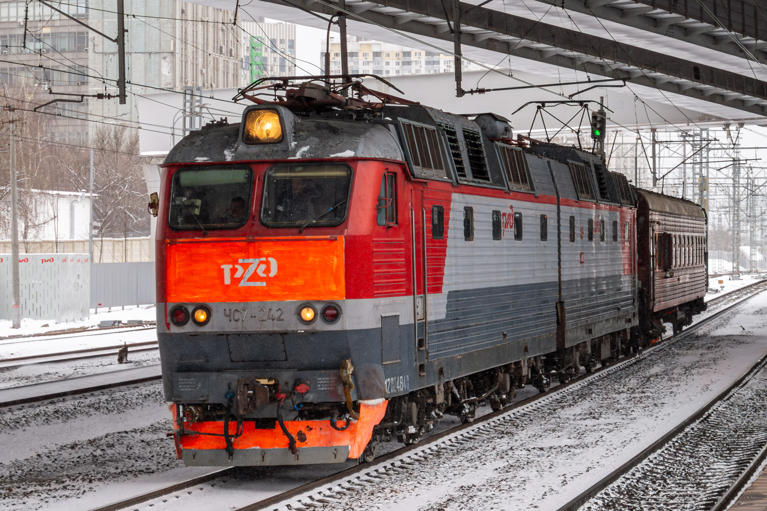 ЧС7-242