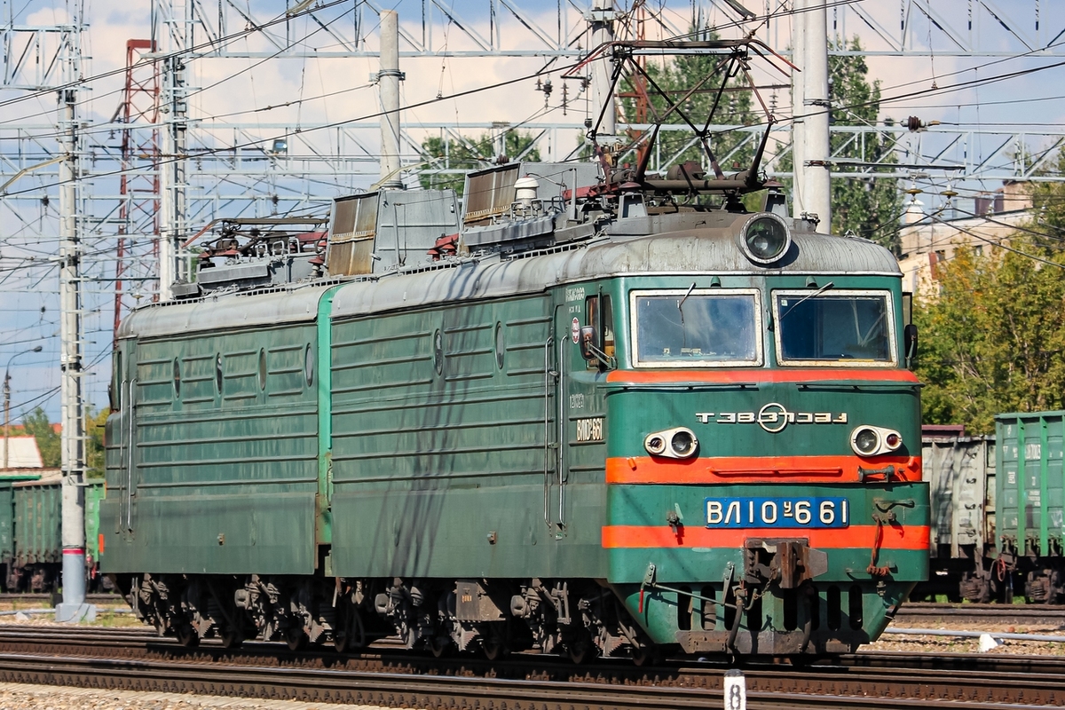 ВЛ10У-661