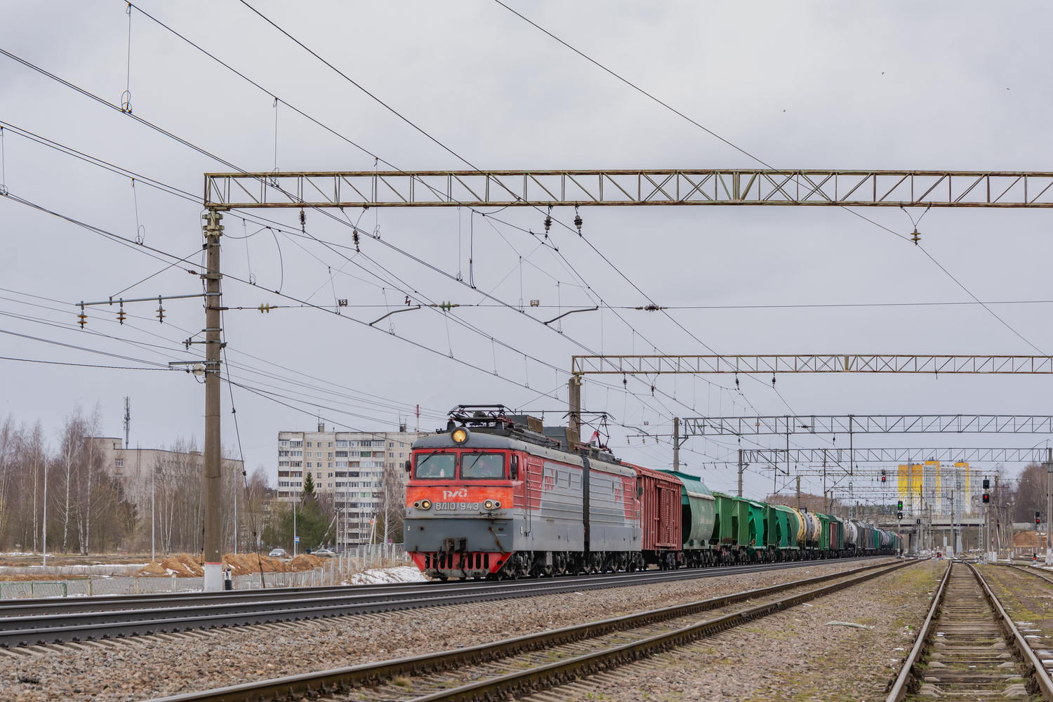 ВЛ10У-943