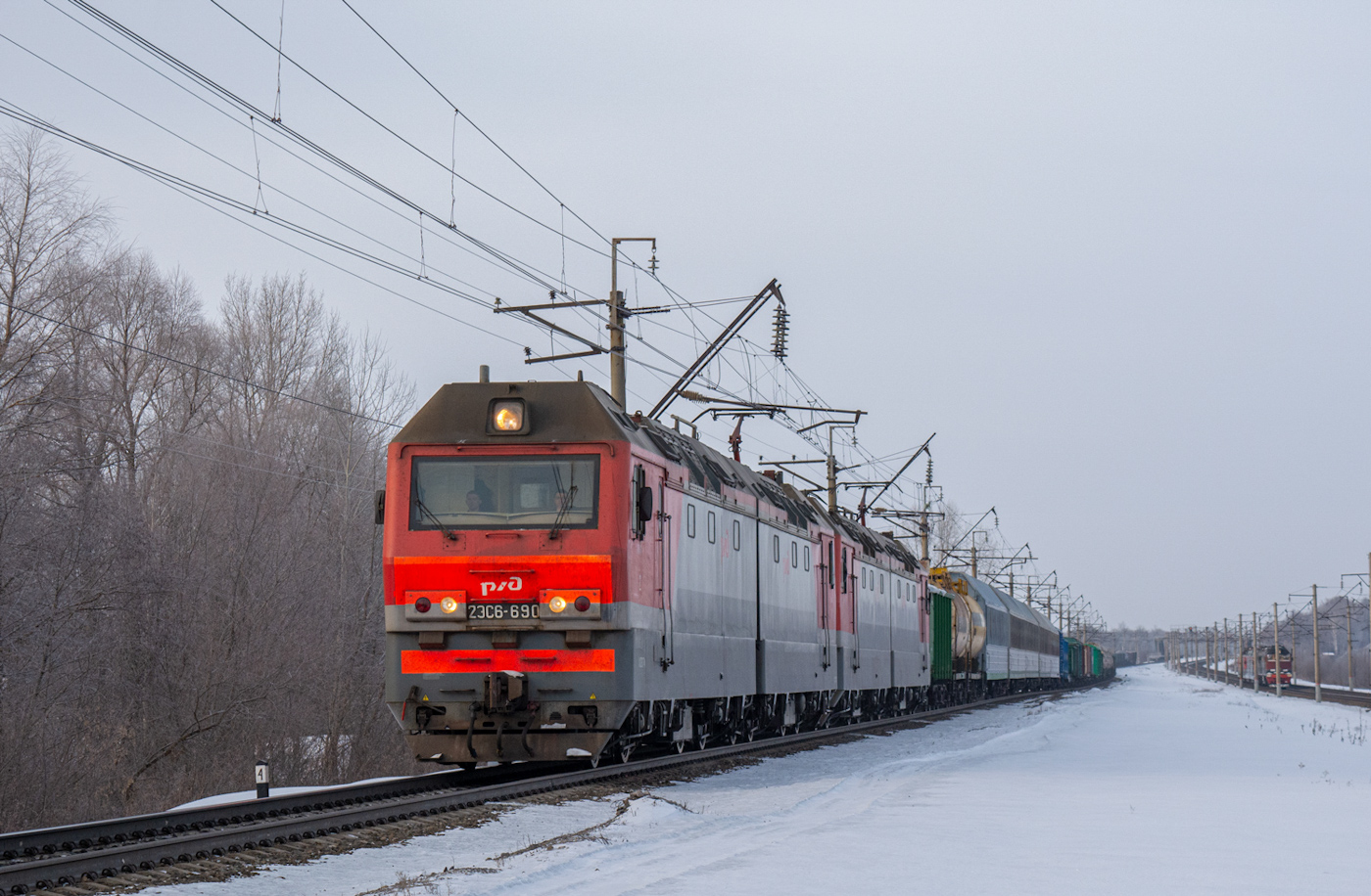 2ЭС6-690