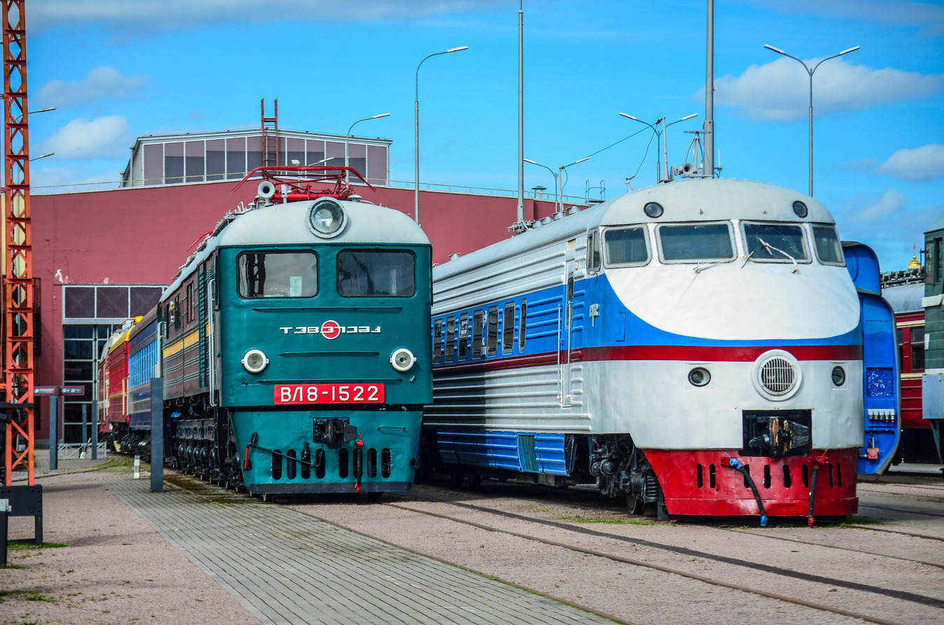 ВЛ8-1522; ЭР200-1