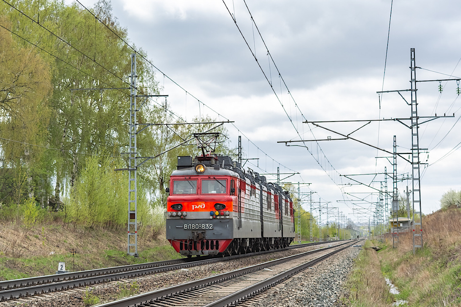 ВЛ80С-832