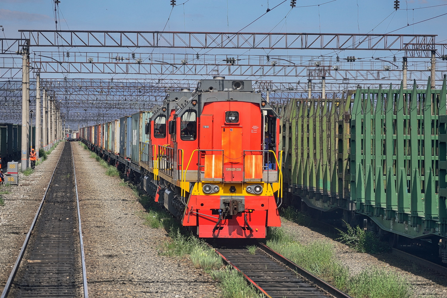 ТЭМ18ДМ-1308