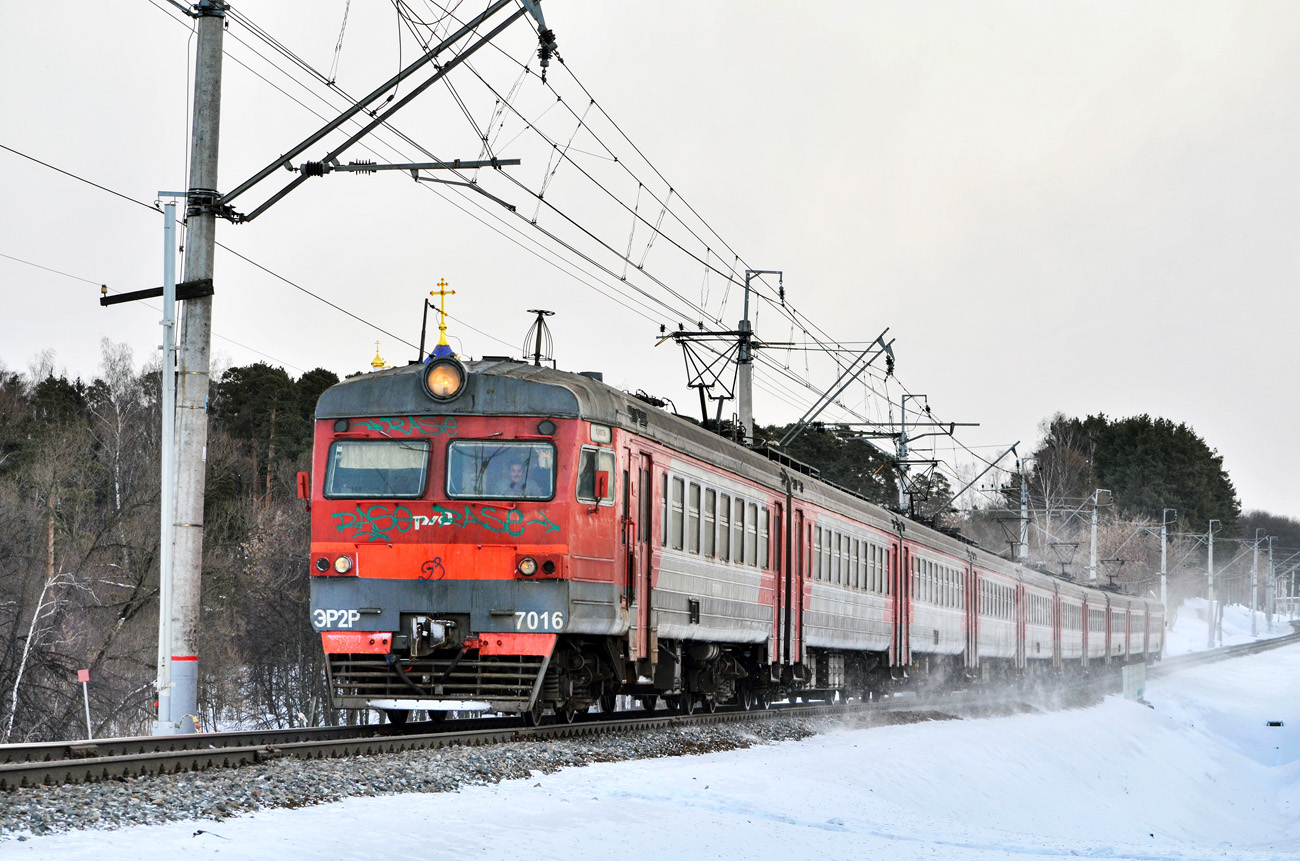 ЭР2Р-7016