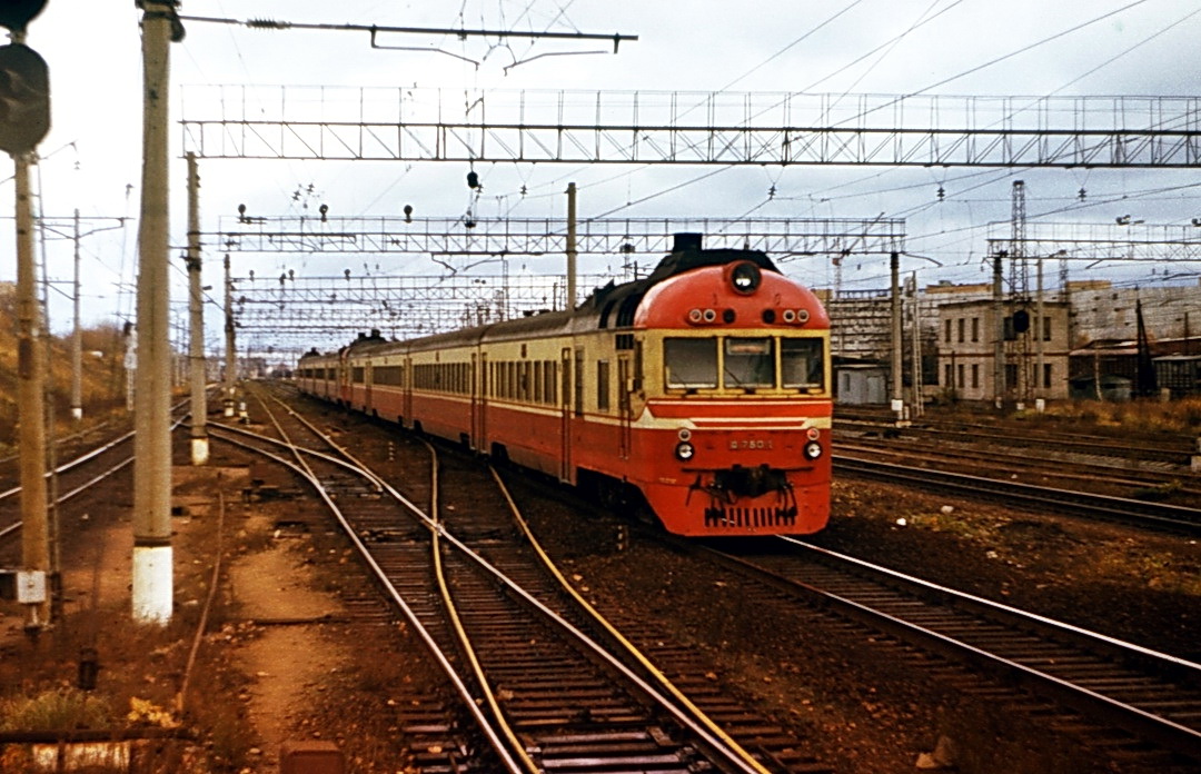 Д1-750