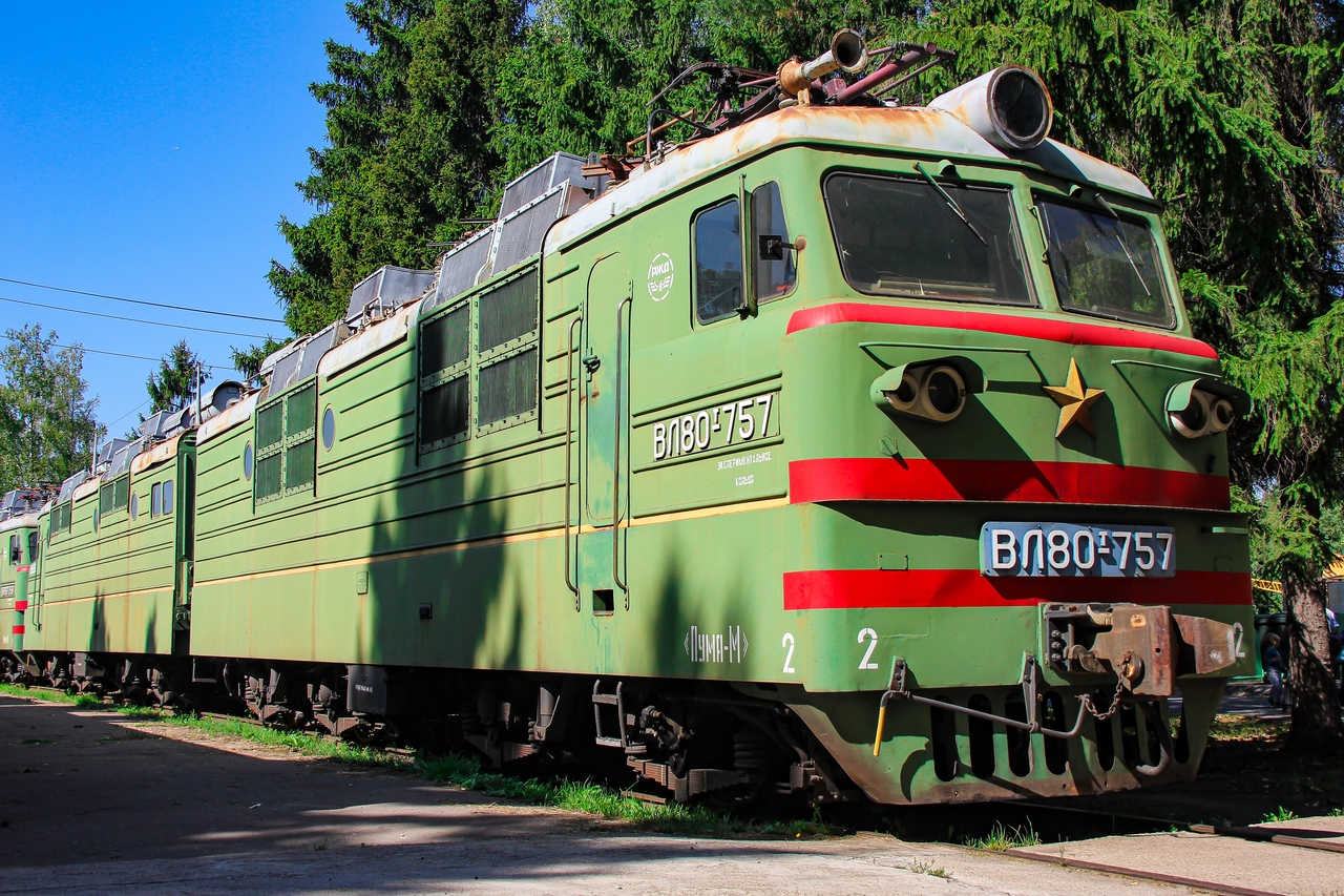 ВЛ80Т-757