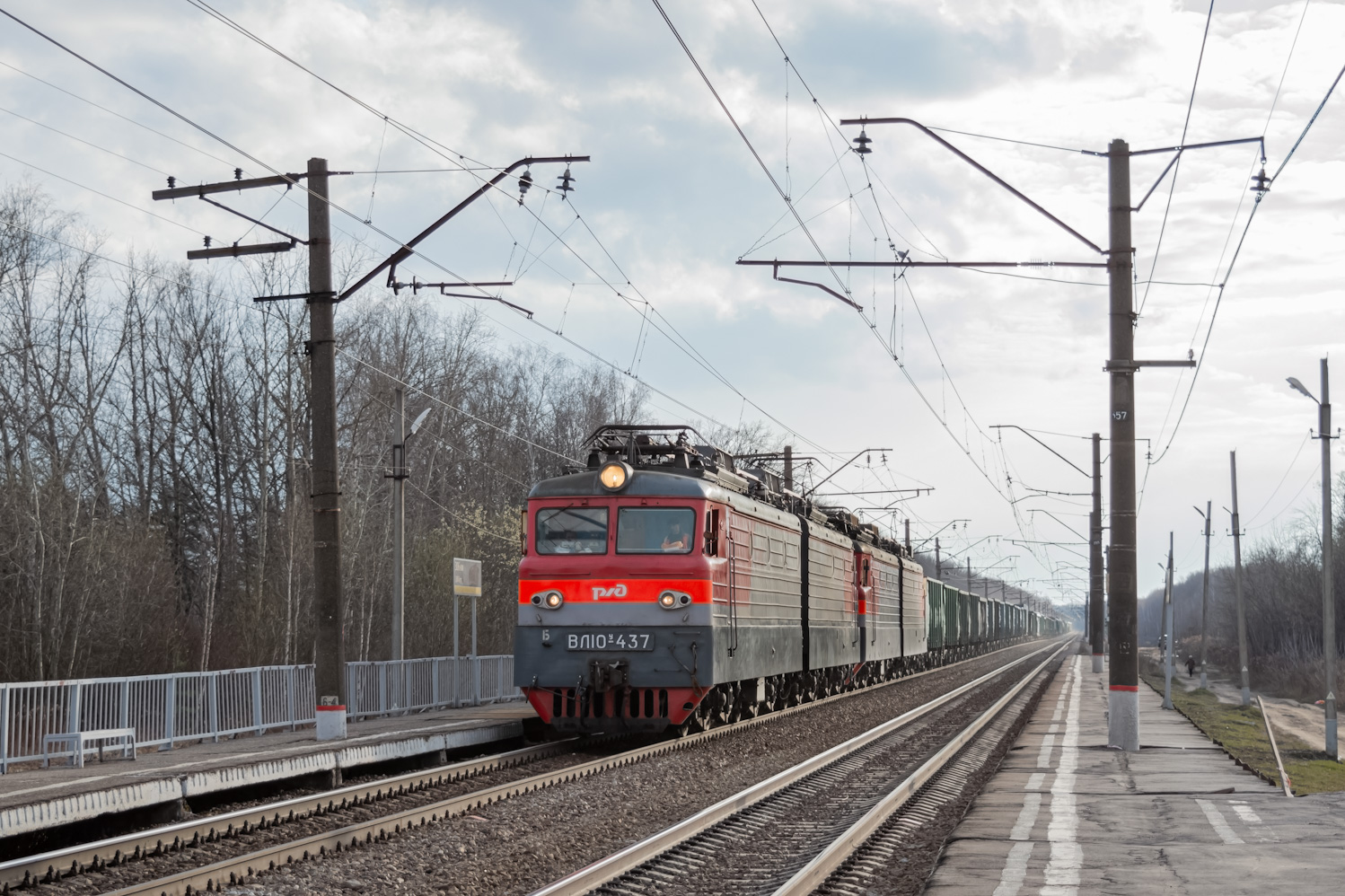 ВЛ10У-437