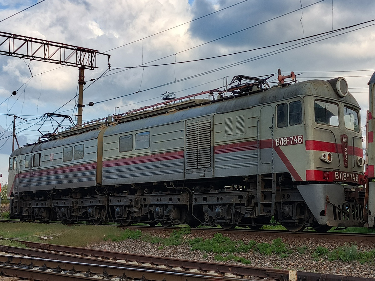 ВЛ8М-746